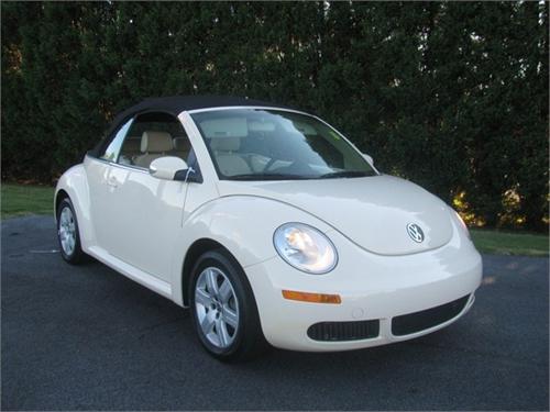Volkswagen New Beetle 2007 photo 3