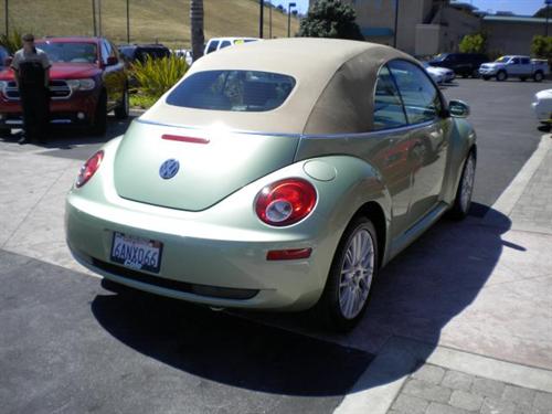 Volkswagen New Beetle 2007 photo 4