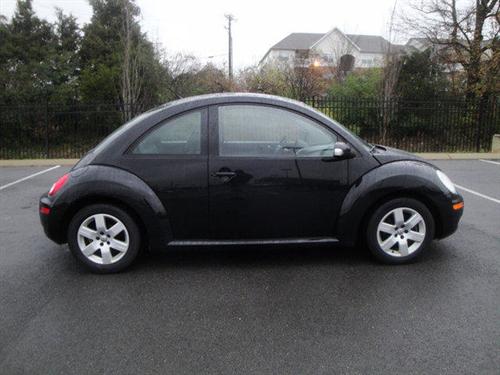 Volkswagen New Beetle 2007 photo 1