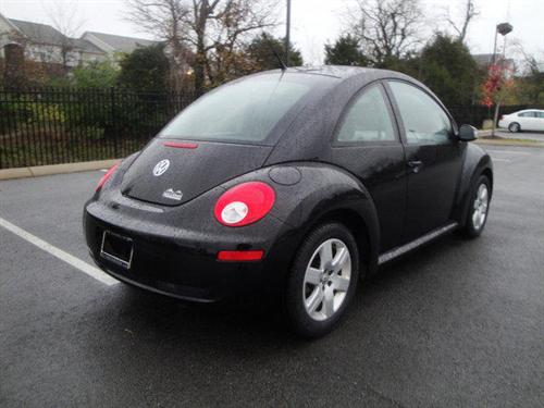 Volkswagen New Beetle 2007 photo 2
