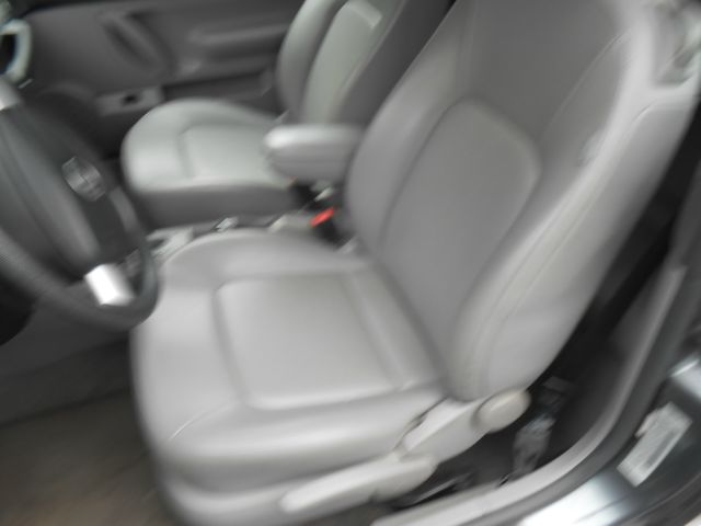 Volkswagen New Beetle 2007 photo 3