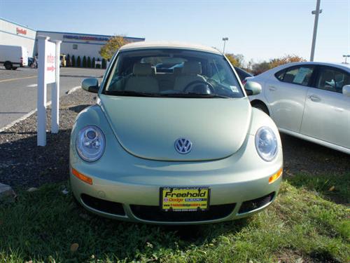 Volkswagen New Beetle 2007 photo 1