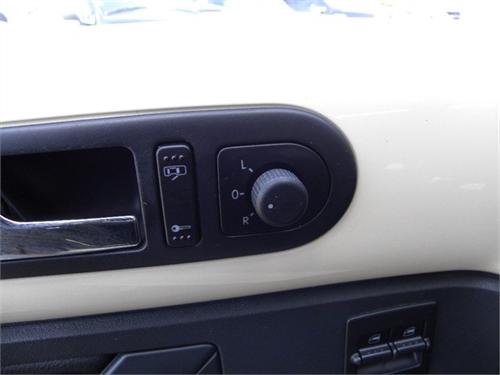 Volkswagen New Beetle 2007 photo 2