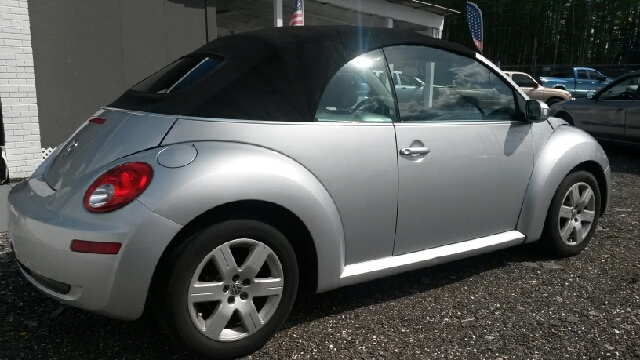 Volkswagen New Beetle Reg Cab 118 WB Convertible