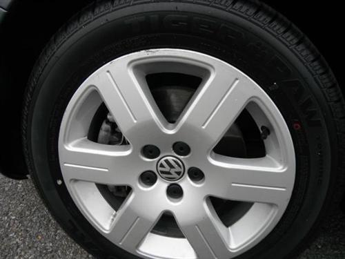 Volkswagen New Beetle 2007 photo 4