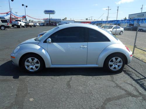 Volkswagen New Beetle 2007 photo 1