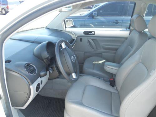 Volkswagen New Beetle 2007 photo 2