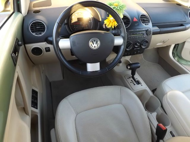 Volkswagen New Beetle 2007 photo 4