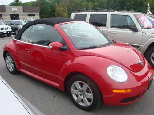 Volkswagen New Beetle 2007 photo 1