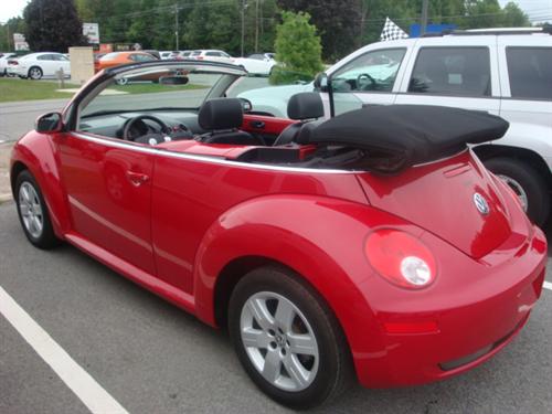 Volkswagen New Beetle 2007 photo 5