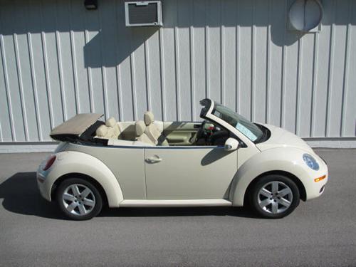 Volkswagen New Beetle 2007 photo 1