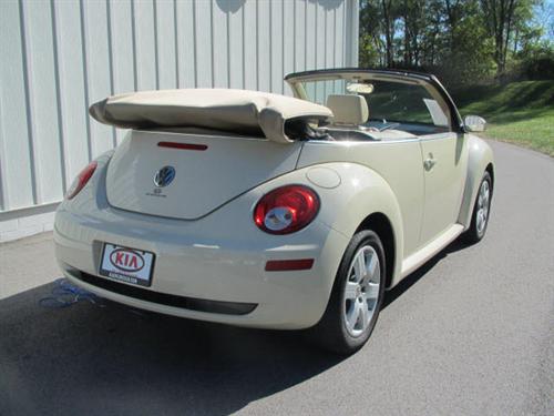 Volkswagen New Beetle 2007 photo 2