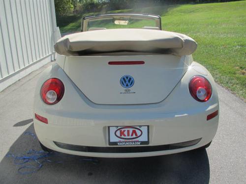 Volkswagen New Beetle 2007 photo 3