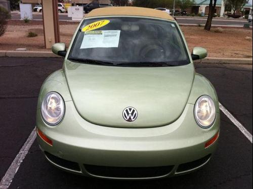 Volkswagen New Beetle 2007 photo 1
