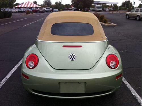 Volkswagen New Beetle 2007 photo 4