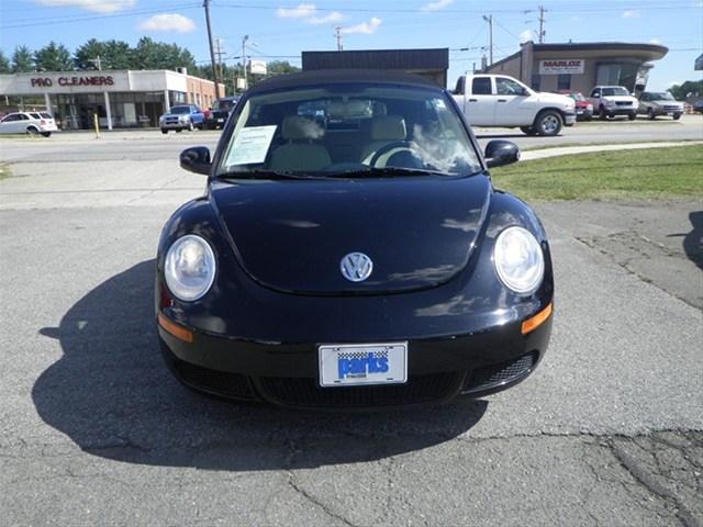 Volkswagen New Beetle 2007 photo 1