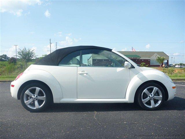 Volkswagen New Beetle 2007 photo 1