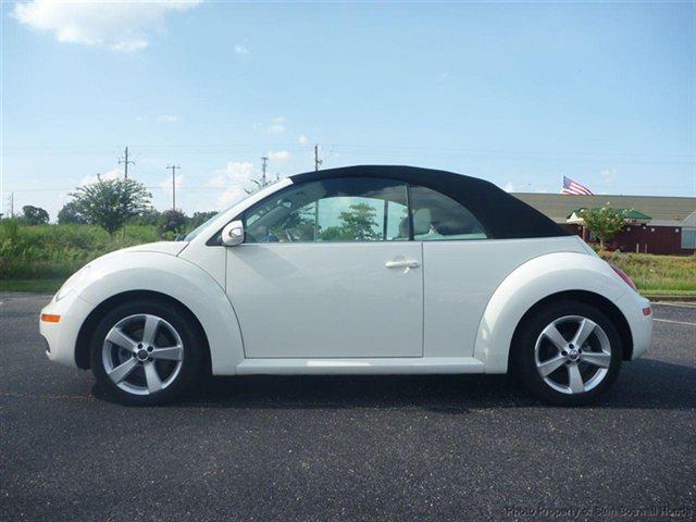 Volkswagen New Beetle 2007 photo 3