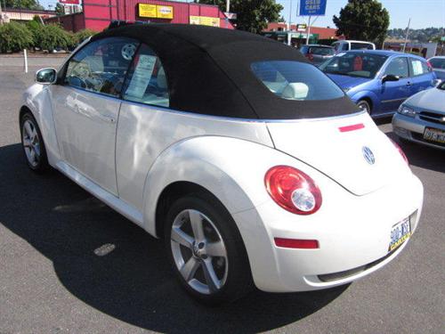 Volkswagen New Beetle 2007 photo 1