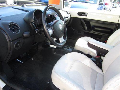 Volkswagen New Beetle 2007 photo 2