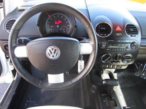 Volkswagen New Beetle 2007 photo 4