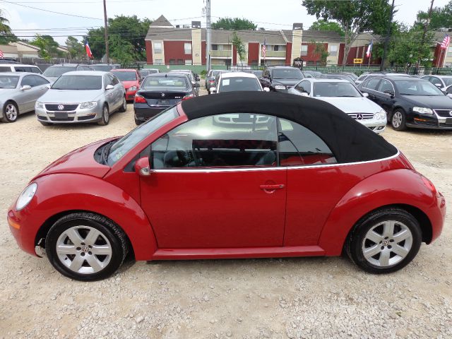 Volkswagen New Beetle Reg Cab 118 WB Convertible
