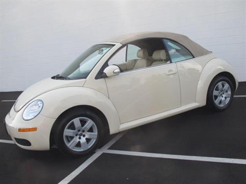Volkswagen New Beetle 2007 photo 1
