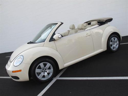 Volkswagen New Beetle 2007 photo 2
