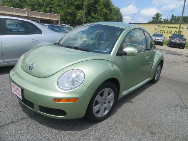 Volkswagen New Beetle 2007 photo 2
