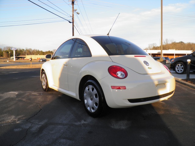 Volkswagen New Beetle 2007 photo 3