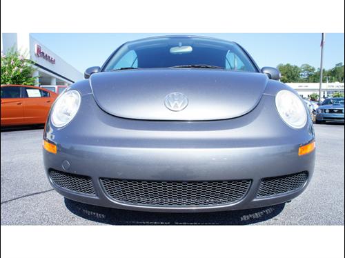 Volkswagen New Beetle 2007 photo 2