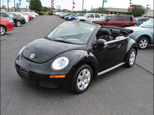 Volkswagen New Beetle 2007 photo 2
