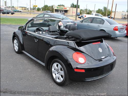 Volkswagen New Beetle 2007 photo 3