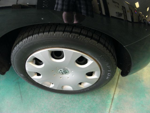 Volkswagen New Beetle 2007 photo 1