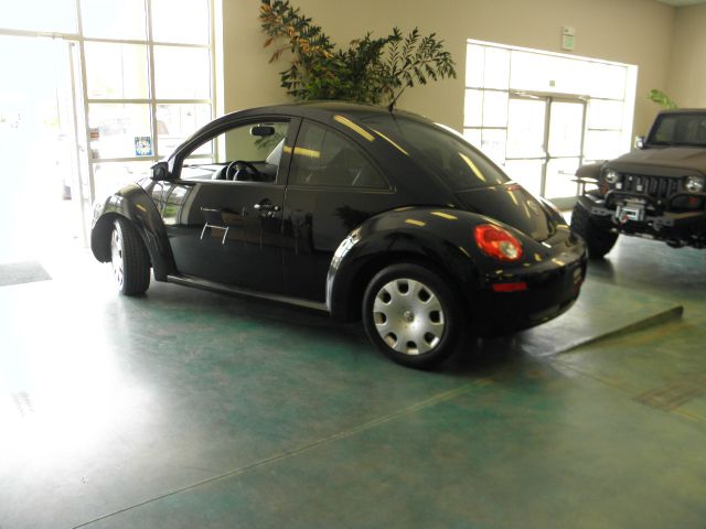 Volkswagen New Beetle 2007 photo 3