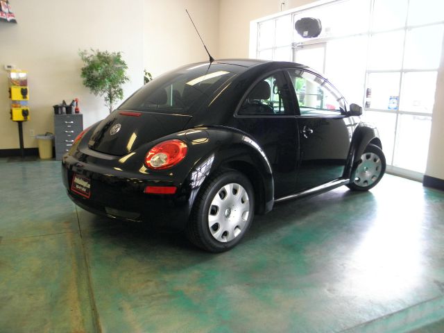 Volkswagen New Beetle 2007 photo 5
