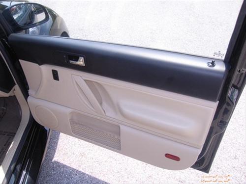 Volkswagen New Beetle 2007 photo 3