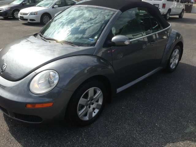 Volkswagen New Beetle 2007 photo 2