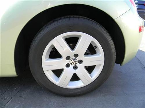Volkswagen New Beetle 2007 photo 2
