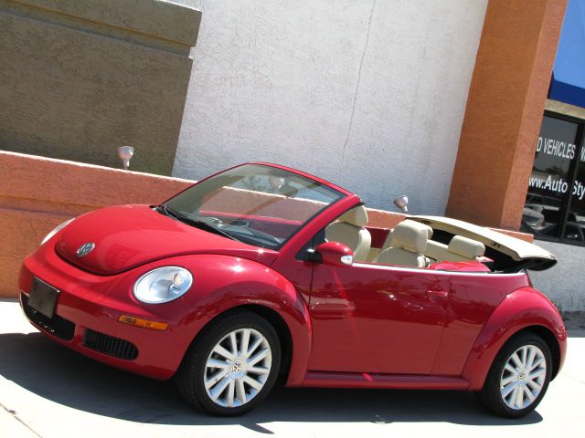 Volkswagen New Beetle 2007 photo 2