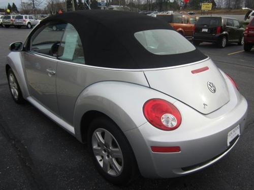 Volkswagen New Beetle 2007 photo 2