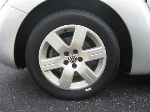 Volkswagen New Beetle 2007 photo 4