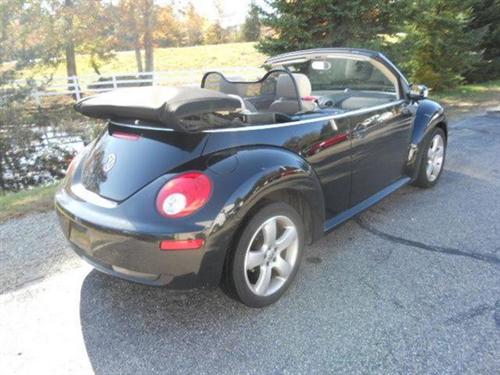 Volkswagen New Beetle 2007 photo 4