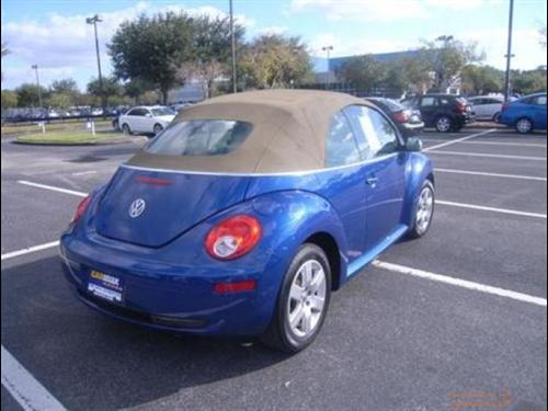 Volkswagen New Beetle 2007 photo 4
