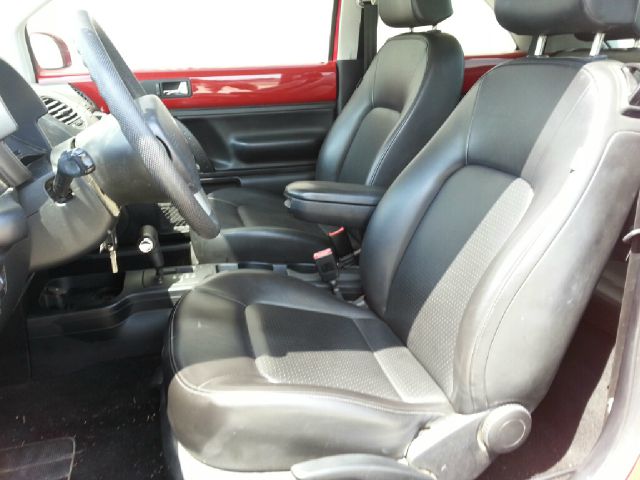 Volkswagen New Beetle 2008 photo 3