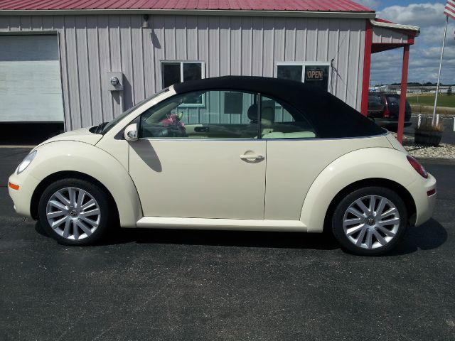 Volkswagen New Beetle 2008 photo 2