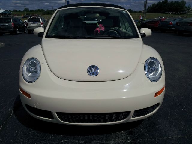 Volkswagen New Beetle 2008 photo 3