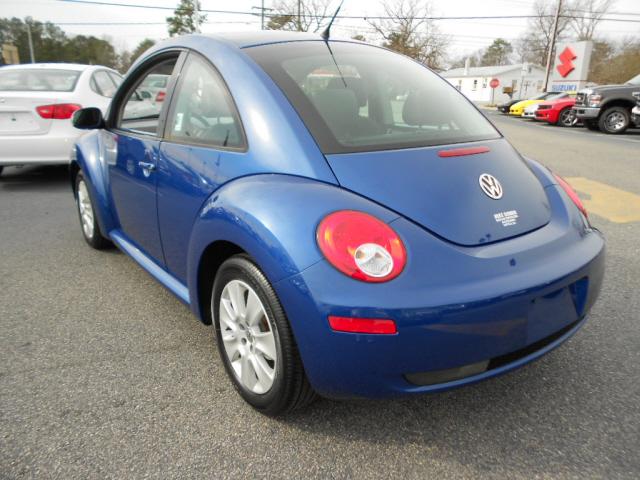 Volkswagen New Beetle 2008 photo 3