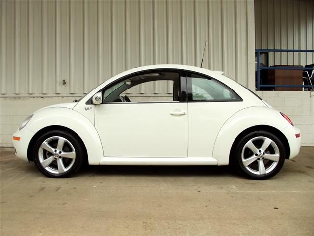Volkswagen New Beetle 2008 photo 3