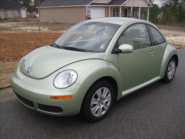 Volkswagen New Beetle 2008 photo 0